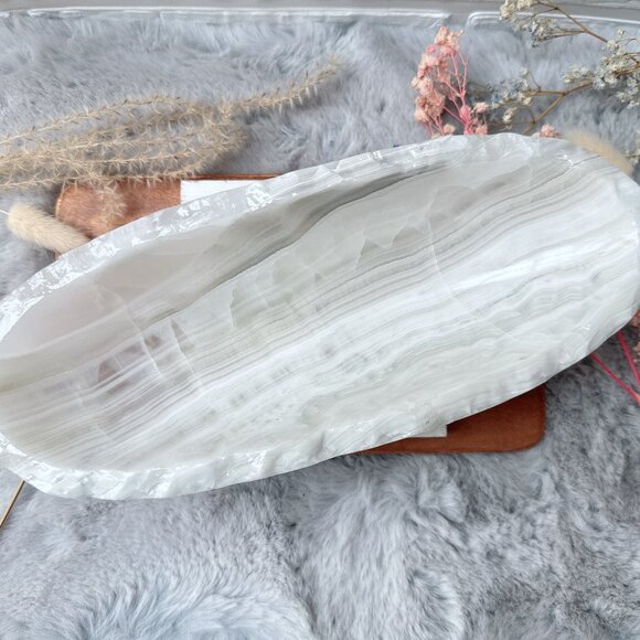 Gorgeous Large Hand Carved Onyx Bowl - Picture 1 of 8